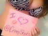 model_barefoot