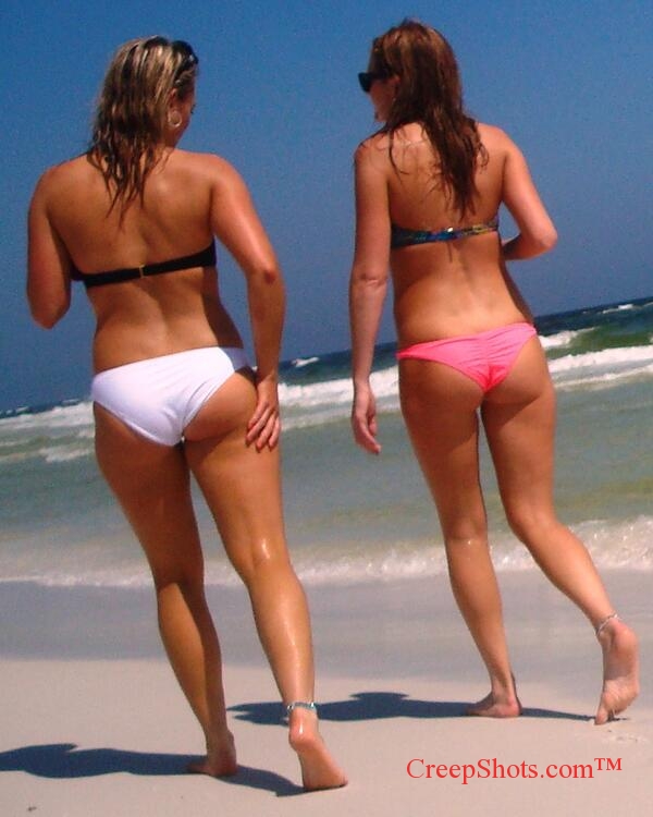 creepshot of 2 bikini girls asses 