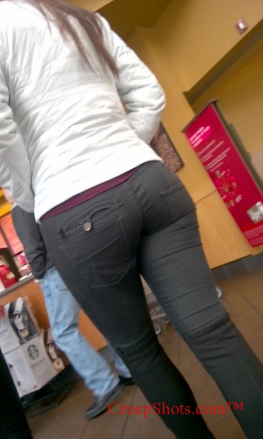 creep shot of phat booty in pants