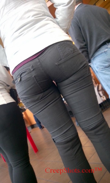 candid phat ass in jeans