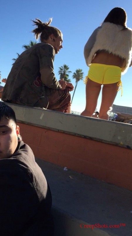 hungry ass bending down