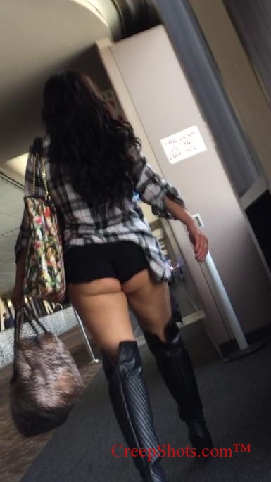 candid thick ass booty walking
