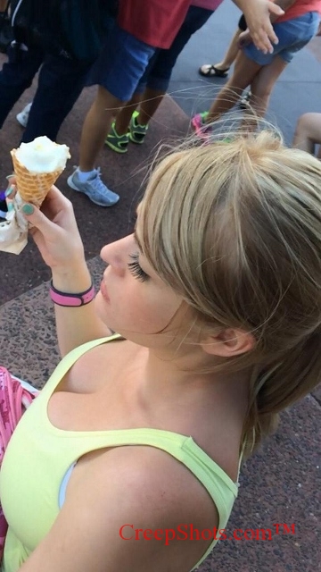 downshirt creepshot of a sexy blonde mom