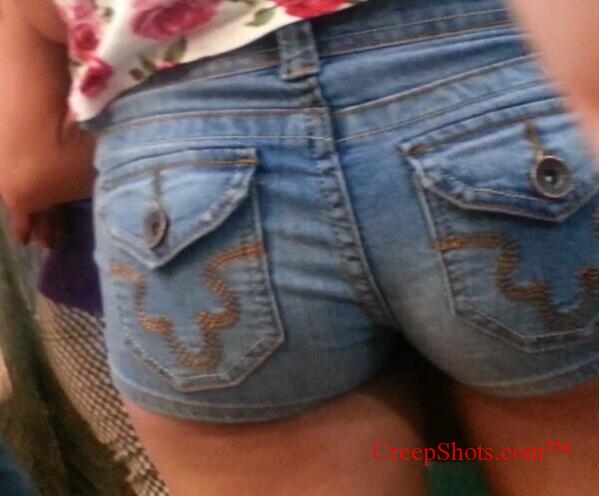 sexy candid jeans ass creepshot