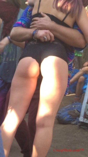 thick booty on a white girl