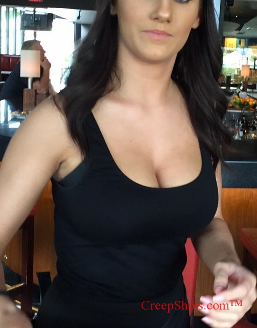 sexy cleavage creepshot of a hot waitress