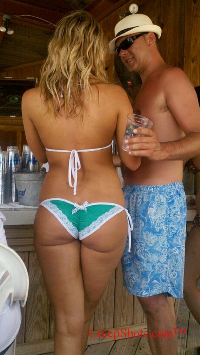 creep shot Myrtle Beach hottie at bar