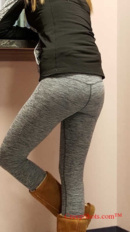 Greensboro CC ass in leggings 7