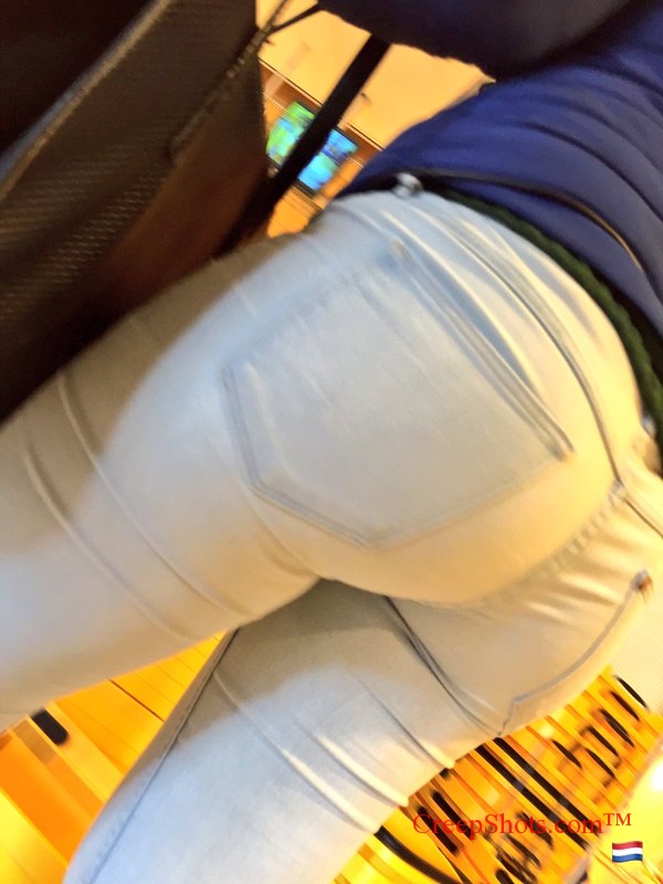 candid tight ass in jeans