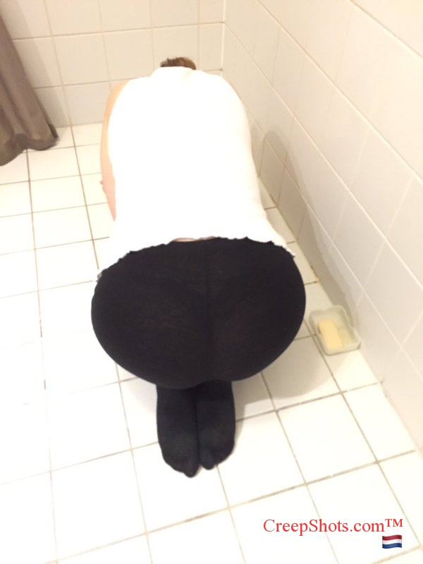 drunk and getting her ass creeped