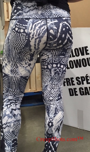 home depot phat ass in yoga pants creepshot