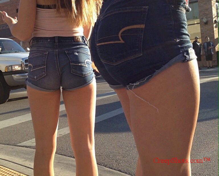 teen-ass-in-jean-shorts