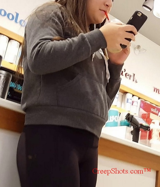 davids-tea-and-ass-1