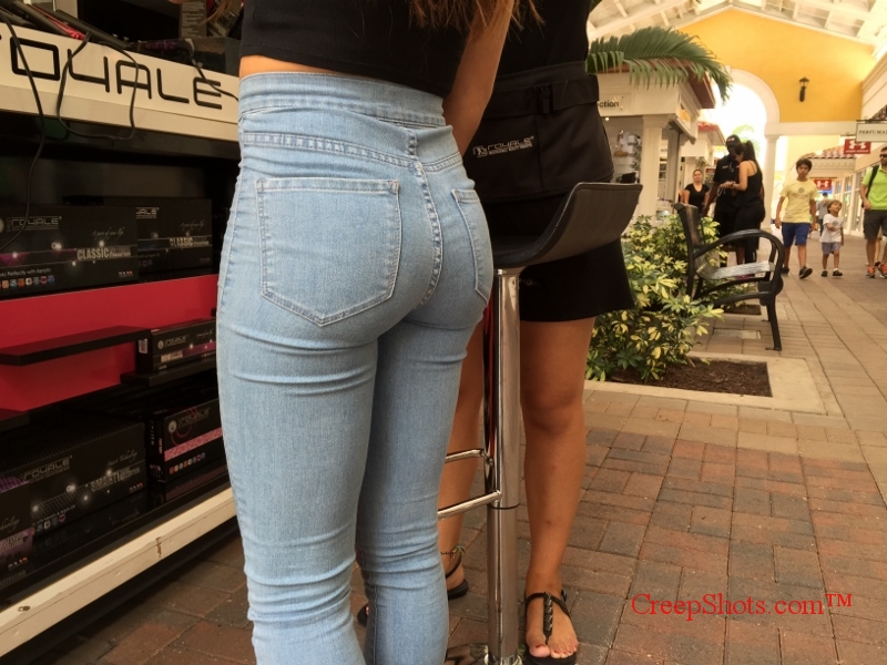 tight-jeans-teen-creepshot-1
