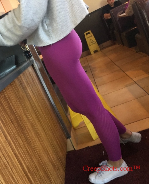 tight-fuchsia-leggings-2