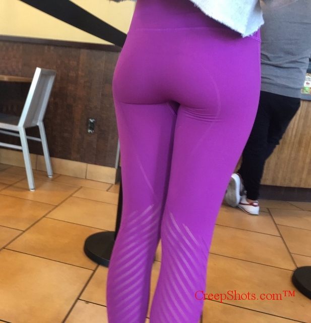 tight-fuchsia-leggings-3