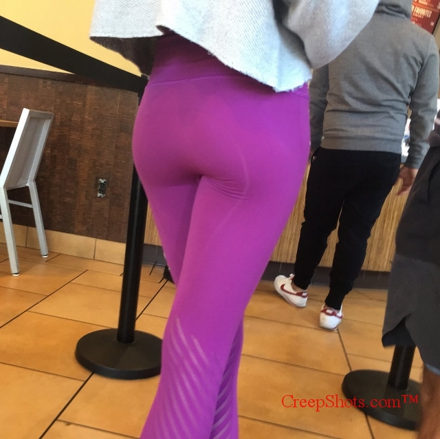 tight-fuchsia-leggings-4